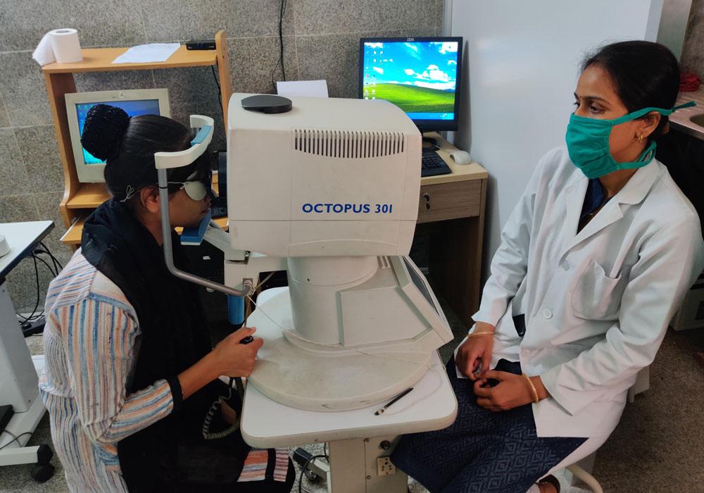 OCT scanner for retinal imaging at Pooja Eye Hospital Bhusawal